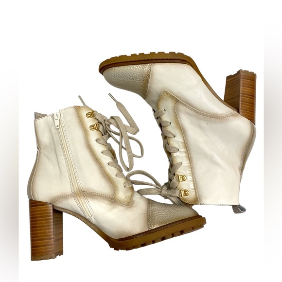 Hispanitas Janeth Leather Lace Up Victorian booties Cream Size EU 39 1/2/ US 9 - Picture 9 of 14
